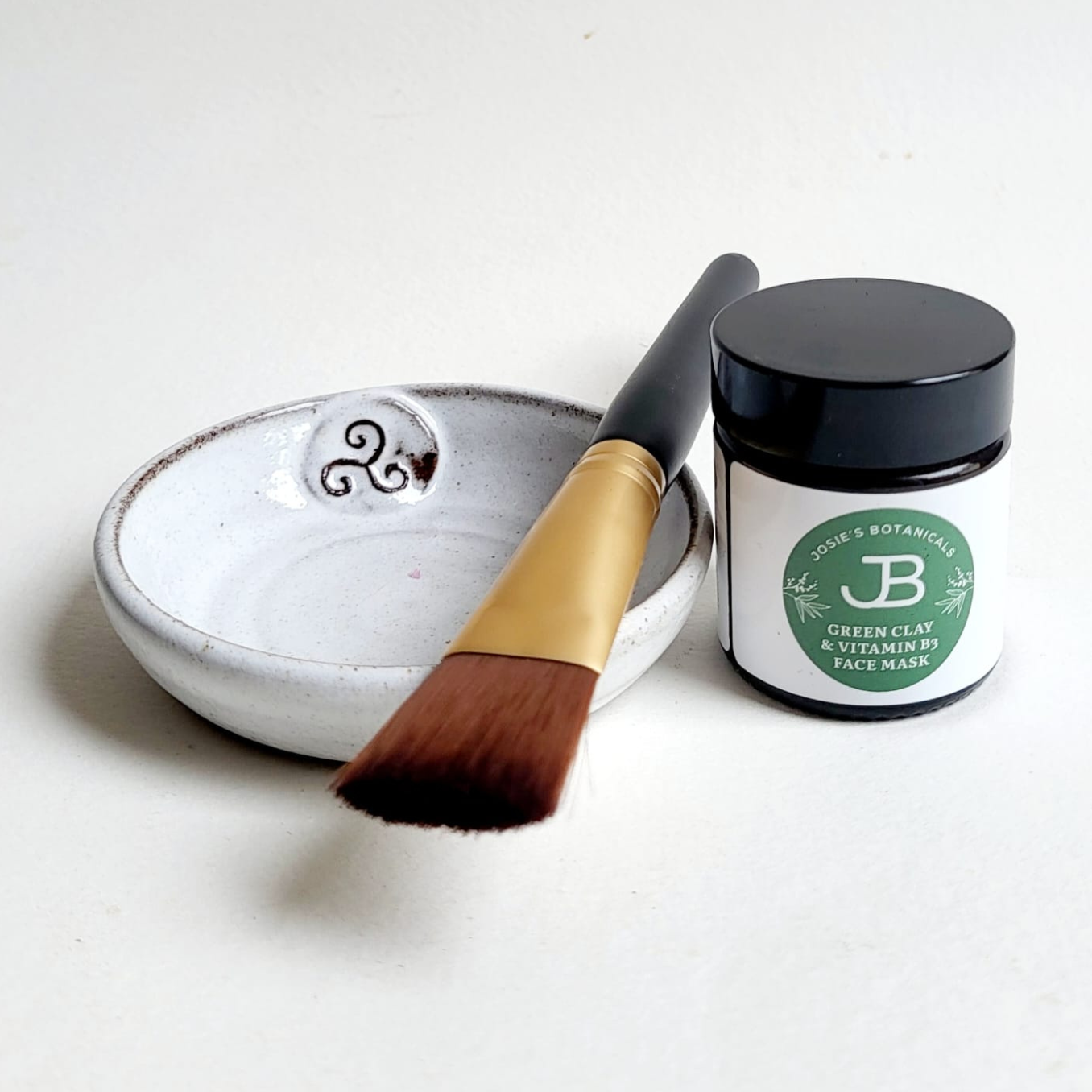 Glowing Naturally Face Mask, Celtic Ceramic Bowl & Brush Set