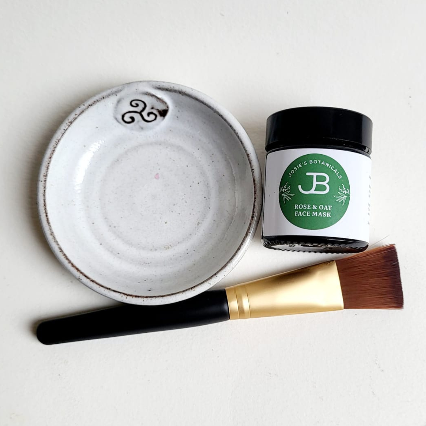 Glowing Naturally Face Mask, Celtic Ceramic Bowl & Brush Set